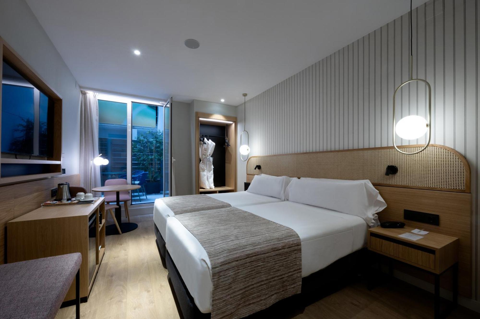 Catalonia Diagonal Centro Otel Barselona Dış mekan fotoğraf